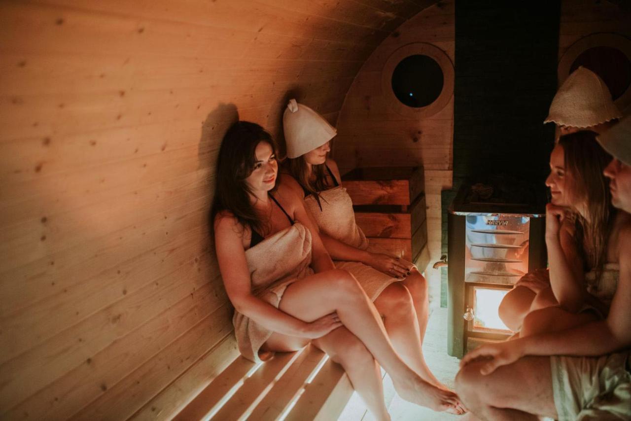 Aloha Glamp - Okragle Domki Przy Rzece - Balia I Sauna - Energylandia Zagornik 외부 사진