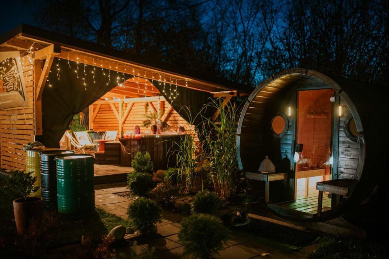 Aloha Glamp - Okragle Domki Przy Rzece - Balia I Sauna - Energylandia Zagornik 외부 사진