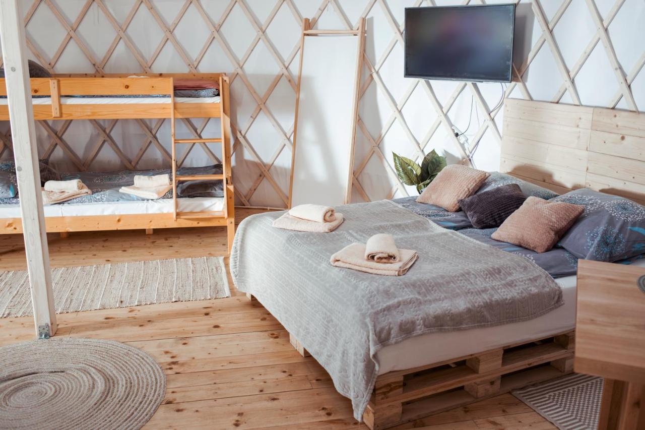 Aloha Glamp - Okragle Domki Przy Rzece - Balia I Sauna - Energylandia Zagornik 외부 사진