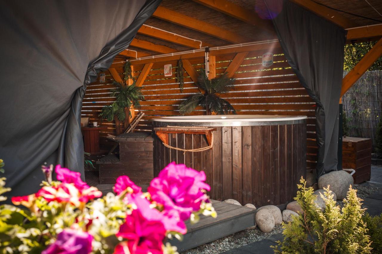 Aloha Glamp - Okragle Domki Przy Rzece - Balia I Sauna - Energylandia Zagornik 외부 사진