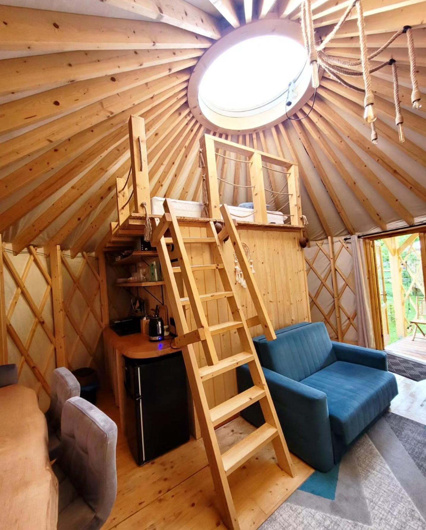 Aloha Glamp - Okragle Domki Przy Rzece - Balia I Sauna - Energylandia Zagornik 객실 사진