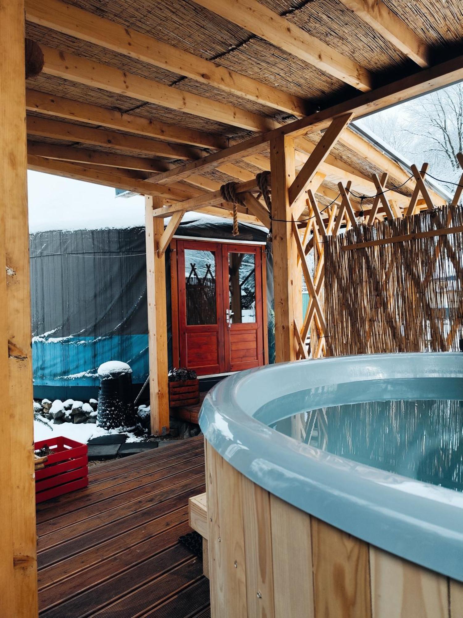 Aloha Glamp - Okragle Domki Przy Rzece - Balia I Sauna - Energylandia Zagornik 외부 사진
